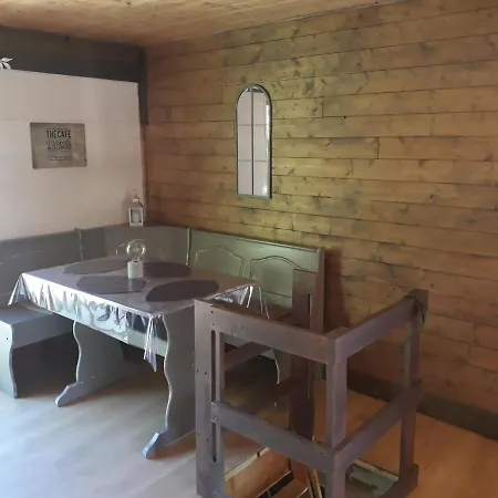 Cabane Mayres (Puy-de-Dome)